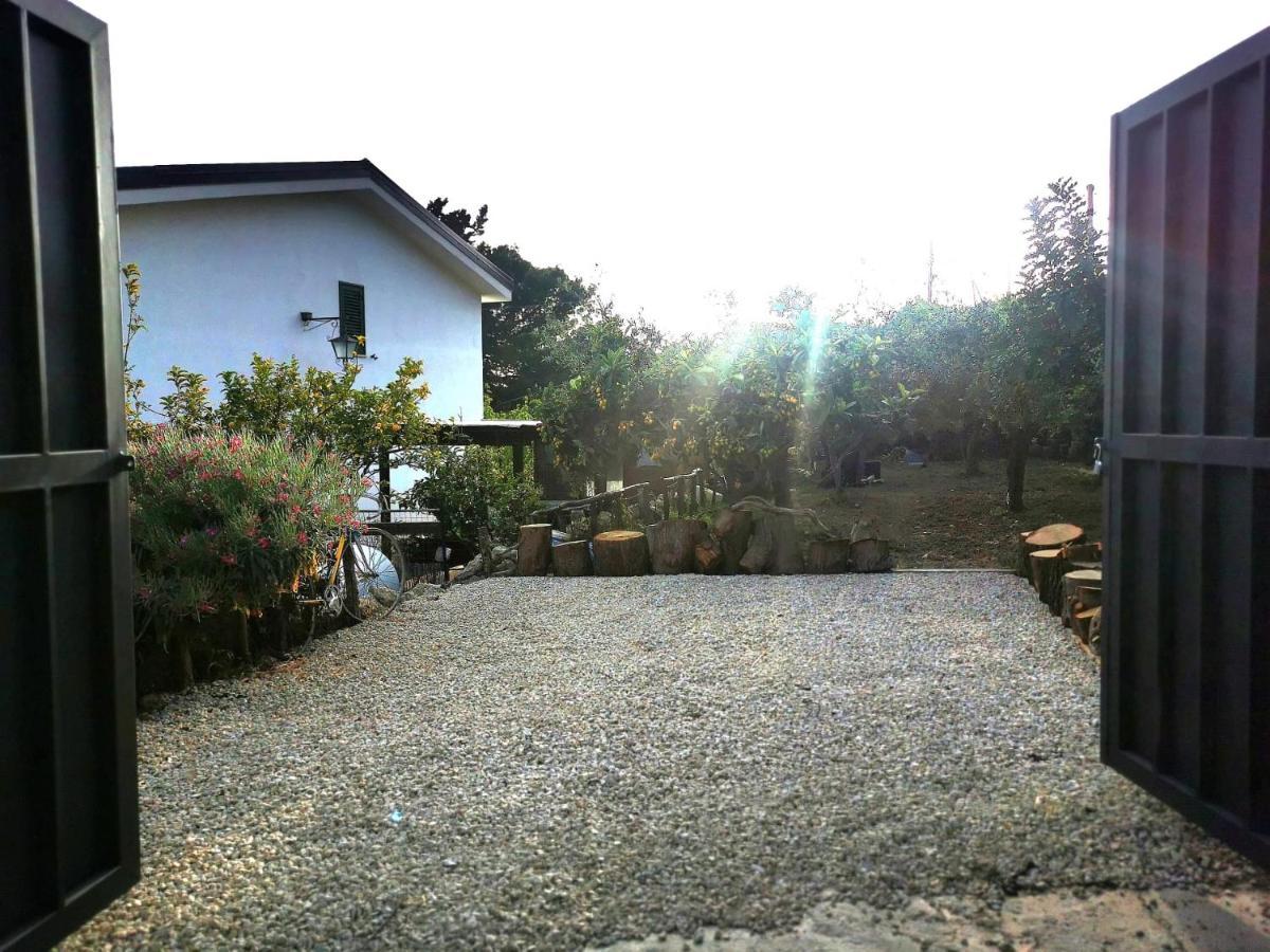 Villa Emily Ликата Екстериор снимка