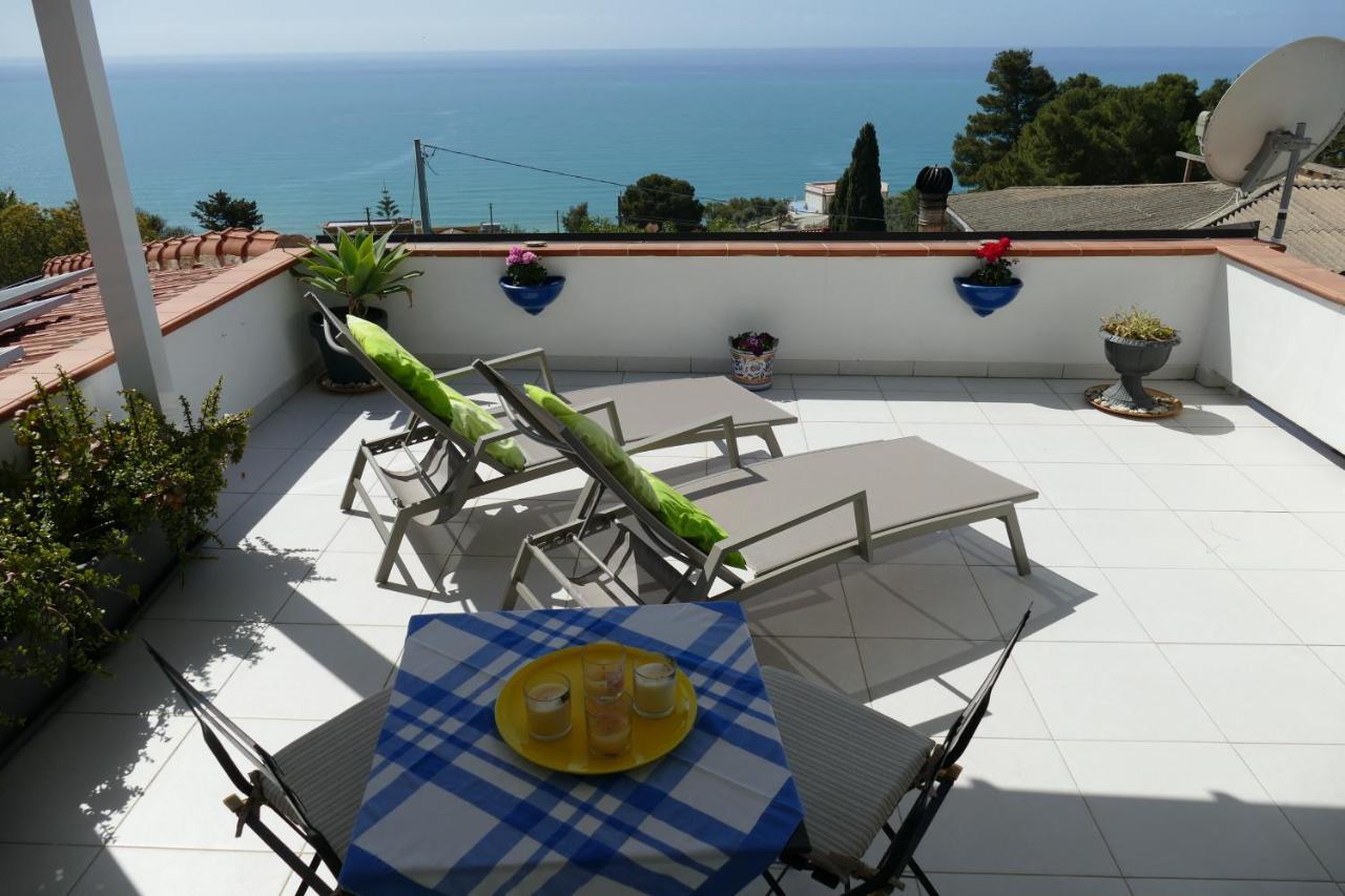 Villa Emily Ликата Екстериор снимка